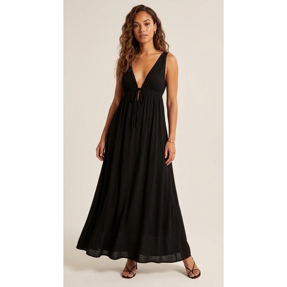 Rhea Dresses & Skirts - Rhea Womens Small/Medium Black Maxi Dress Sleeveless Deep V Neck Empire Waist